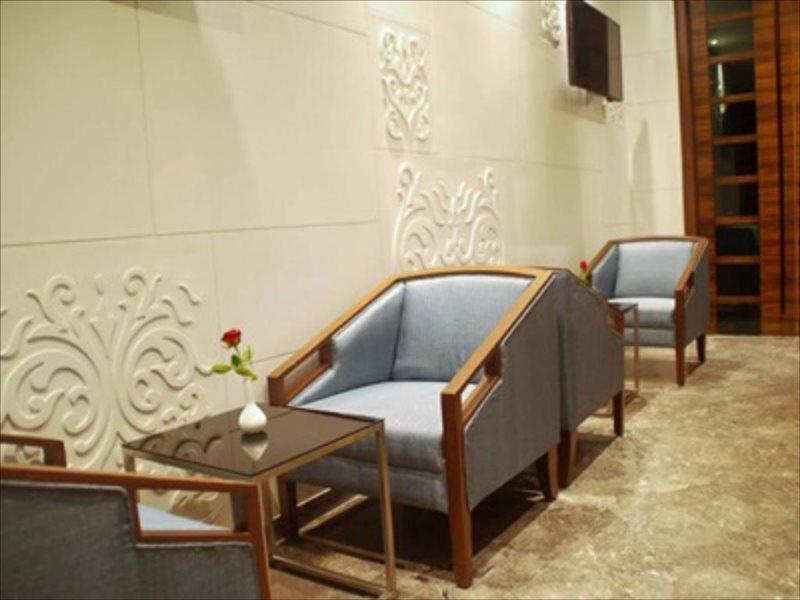 The Gaur Hotel Chandīgarh Екстериор снимка